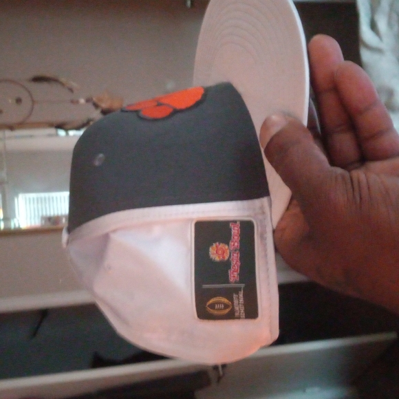 Nike hat (Clemson Tigers) - Picture 6 of 8